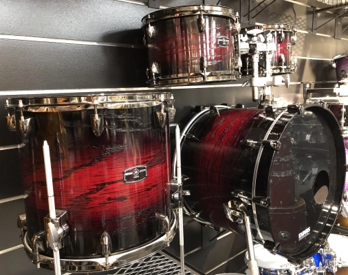 Yamaha Live Hybrid Oak shellpack in Magma Burst